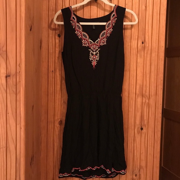Black Sleeveless Dress - Picture 1 of 1